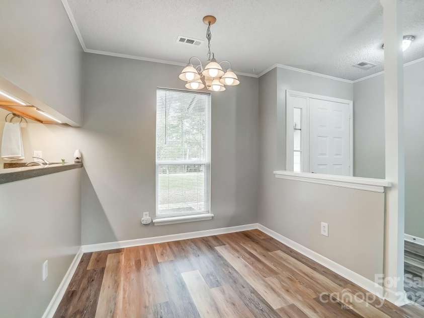 1212 Robinhood Circle, Charlotte, NC 28227.  MLS# CAR4242145, YatesRealty ID 10440. 