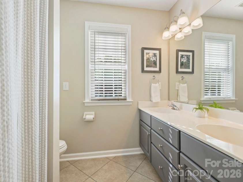 15485 Donnington Drive, Charlotte, NC 28277.  MLS# CAR4365294, YatesRealty ID 10441. Full Bath 2