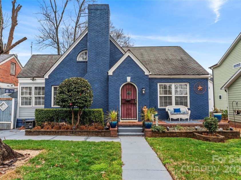 204 Sylvania Avenue, Charlotte, NC 28206.  MLS# CAR4223459, YatesRealty ID 10441. 