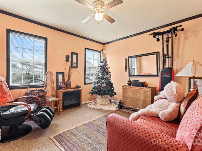 204 Sylvania Avenue, Charlotte, NC 28206.  MLS# CAR4223459, YatesRealty ID 10441. 