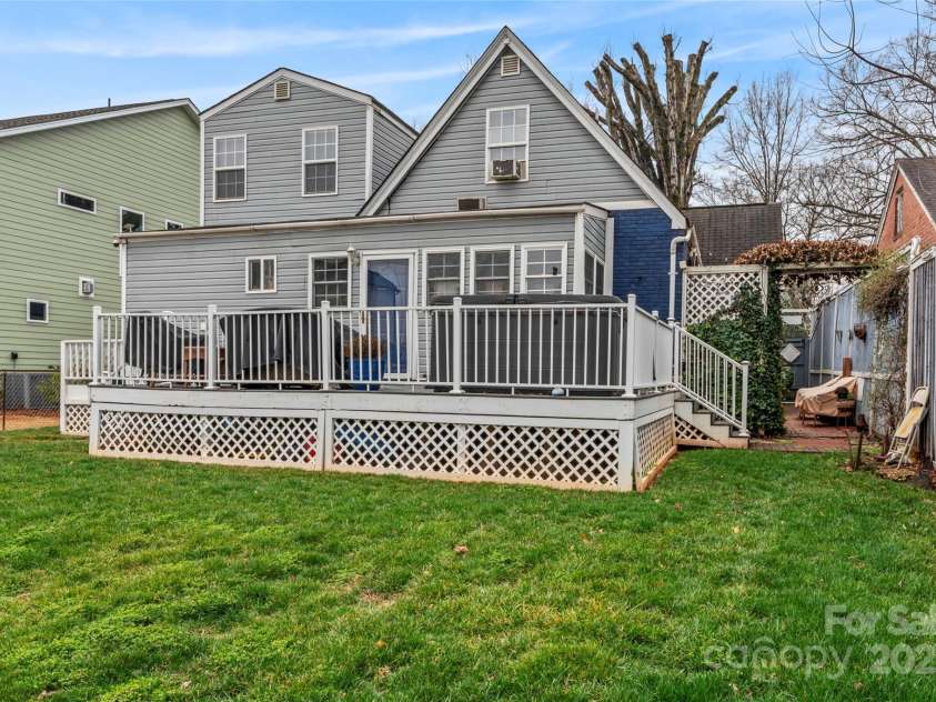 204 Sylvania Avenue, Charlotte, NC 28206.  MLS# CAR4223459, YatesRealty ID 10441. 