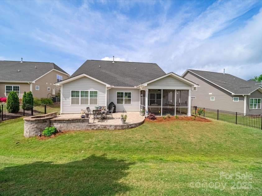 1149 Mayapple Way, Belmont, NC 28012.  MLS# CAR4251776, YatesRealty ID 10442. 