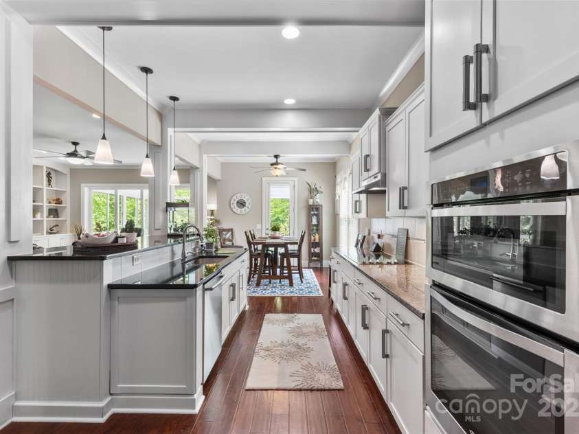 1320 Huntcliff Drive, Waxhaw, NC 28173.  MLS# CAR4243019, YatesRealty ID 10443. 