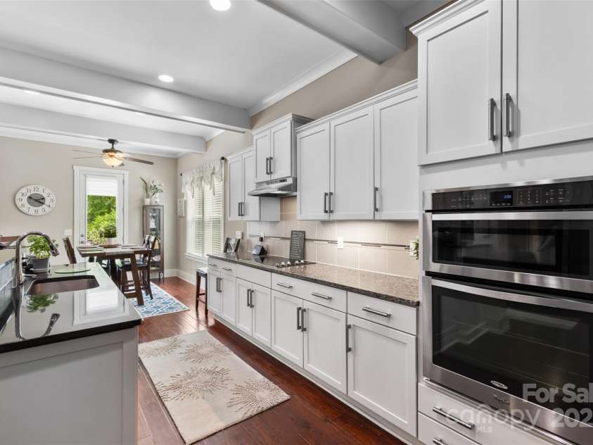 1320 Huntcliff Drive, Waxhaw, NC 28173.  MLS# CAR4243019, YatesRealty ID 10443. 