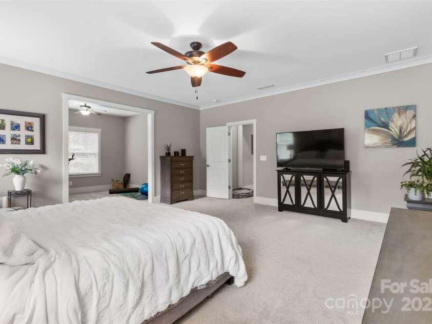 1320 Huntcliff Drive, Waxhaw, NC 28173.  MLS# CAR4243019, YatesRealty ID 10443. 