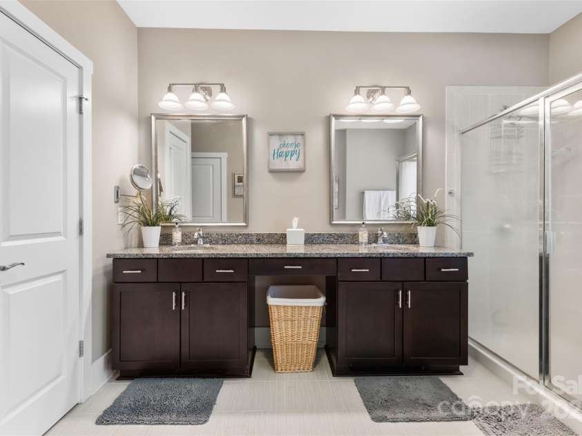 1320 Huntcliff Drive, Waxhaw, NC 28173.  MLS# CAR4243019, YatesRealty ID 10443. 