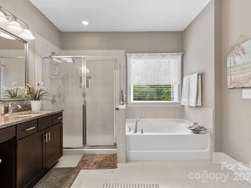 1320 Huntcliff Drive, Waxhaw, NC 28173.  MLS# CAR4243019, YatesRealty ID 10443. 