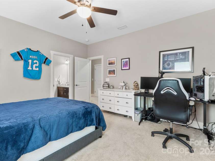 1320 Huntcliff Drive, Waxhaw, NC 28173.  MLS# CAR4243019, YatesRealty ID 10443. 