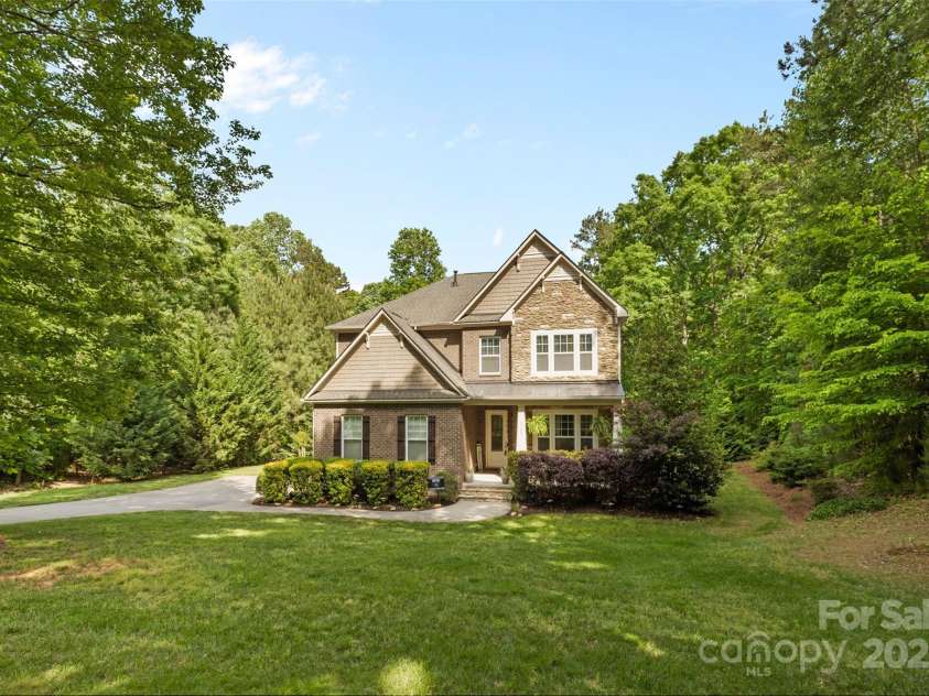 1320 Huntcliff Drive, Waxhaw, NC 28173.  MLS# CAR4243019, YatesRealty ID 10443. 