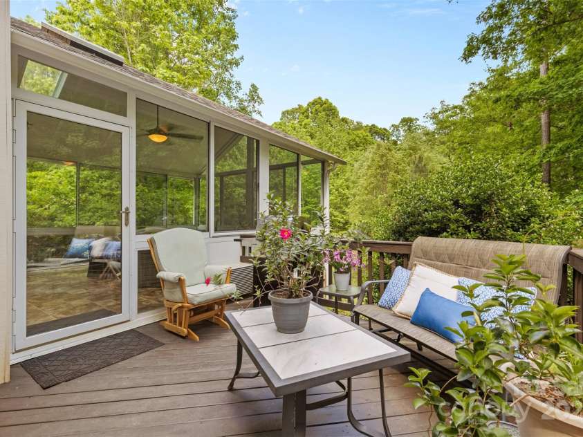 1320 Huntcliff Drive, Waxhaw, NC 28173.  MLS# CAR4243019, YatesRealty ID 10443. 