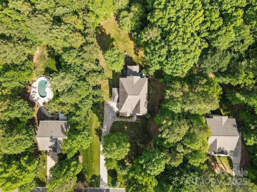 1320 Huntcliff Drive, Waxhaw, NC 28173.  MLS# CAR4243019, YatesRealty ID 10443. 