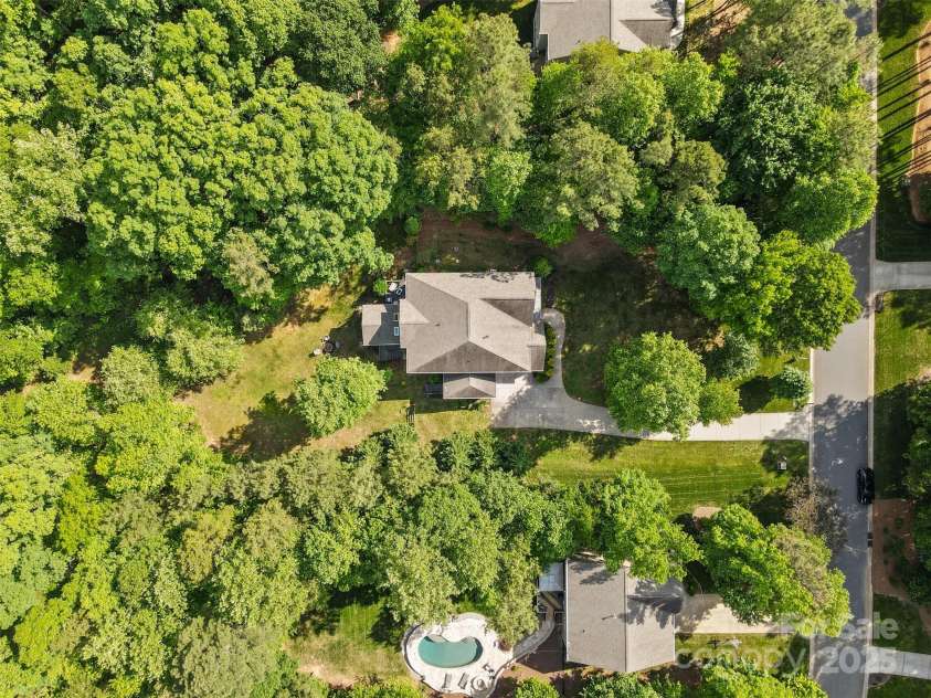 1320 Huntcliff Drive, Waxhaw, NC 28173.  MLS# CAR4243019, YatesRealty ID 10443. 