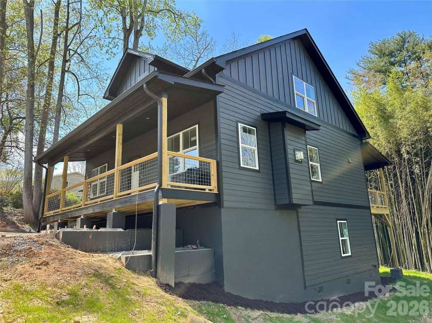 133 Appalachian Way, Asheville, NC 28806.  MLS# CAR4325107, YatesRealty ID 10443. 