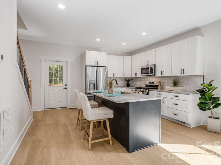 133 Appalachian Way, Asheville, NC 28806.  MLS# CAR4325107, YatesRealty ID 10443. 
