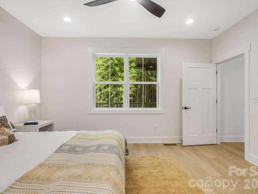 133 Appalachian Way, Asheville, NC 28806.  MLS# CAR4325107, YatesRealty ID 10443. 