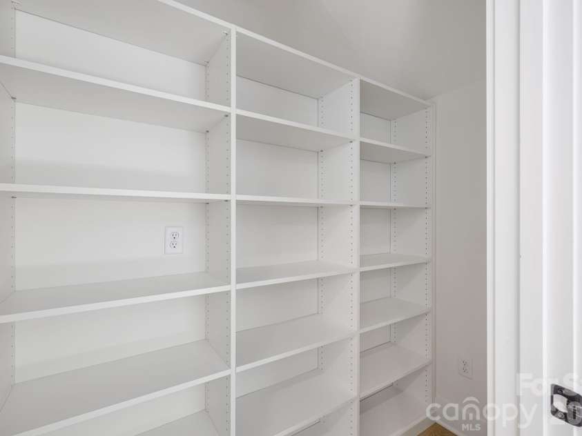 133 Appalachian Way, Asheville, NC 28806.  MLS# CAR4325107, YatesRealty ID 10443. 