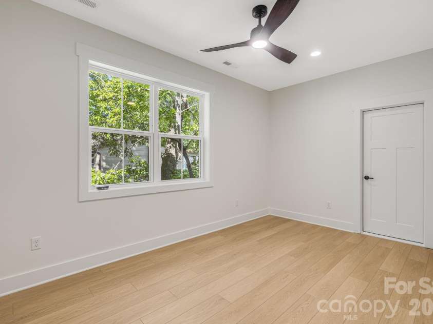 133 Appalachian Way, Asheville, NC 28806.  MLS# CAR4325107, YatesRealty ID 10443. 