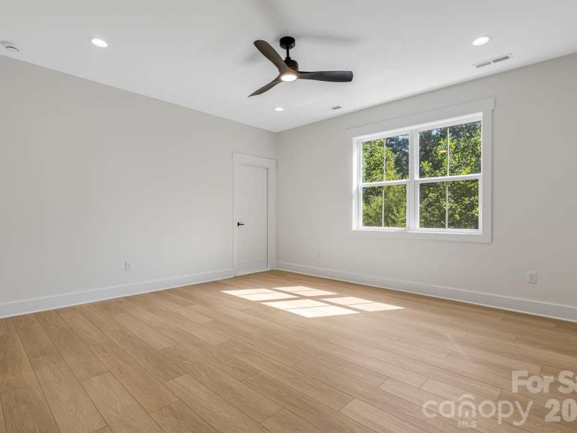 133 Appalachian Way, Asheville, NC 28806.  MLS# CAR4325107, YatesRealty ID 10443. 