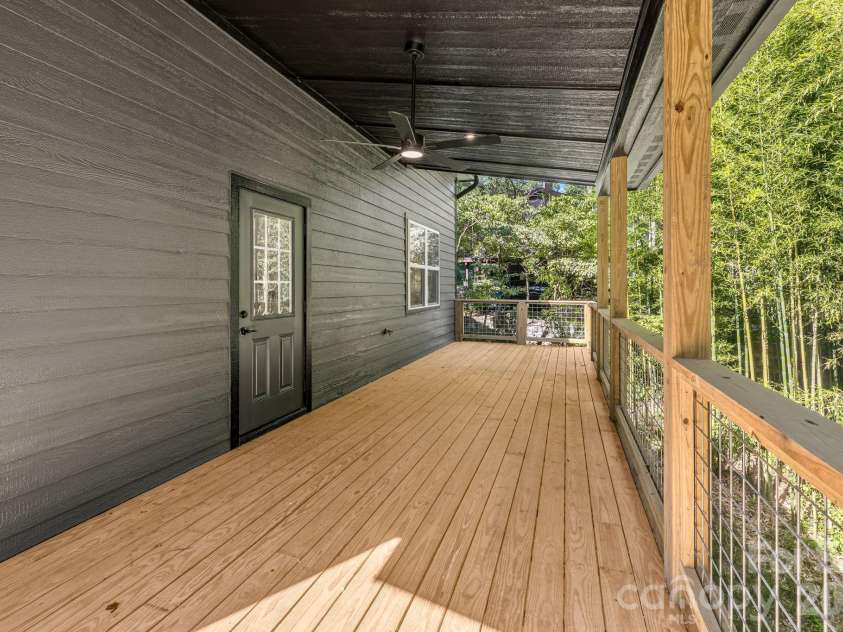 133 Appalachian Way, Asheville, NC 28806.  MLS# CAR4325107, YatesRealty ID 10443. 