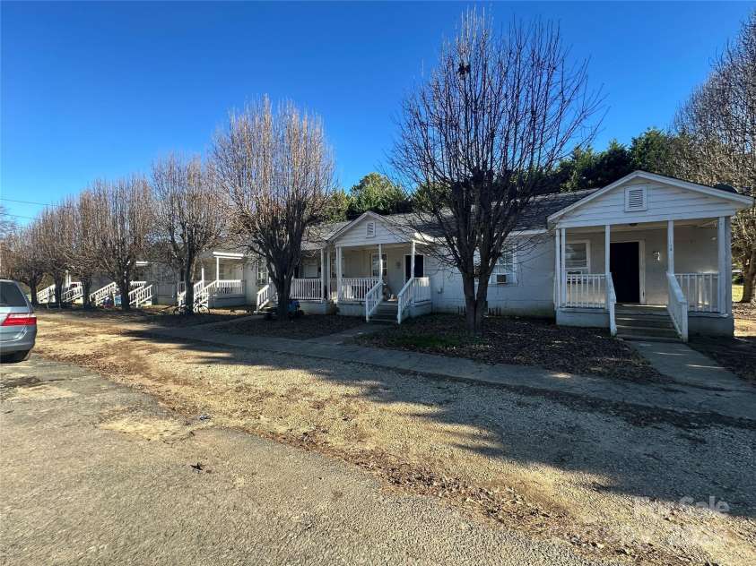 104 Pinata Court, York, SC 29745.  MLS# CAR4212853, YatesRealty ID 10446. 