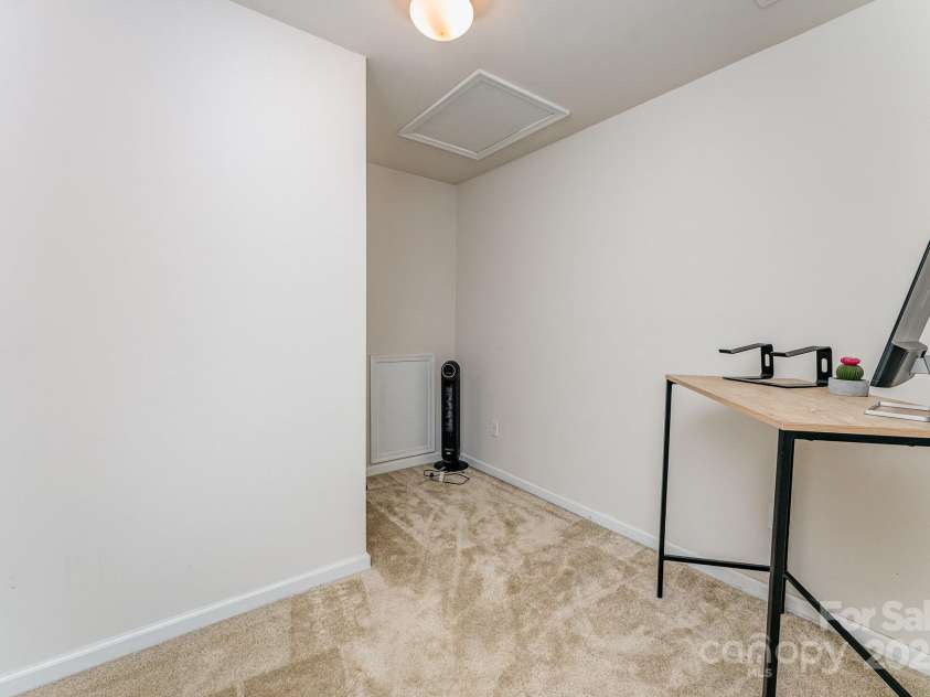 11062 Discovery Drive, Concord, NC 28027.  MLS# CAR4249745, YatesRealty ID 10447. Upstairs office/flex space