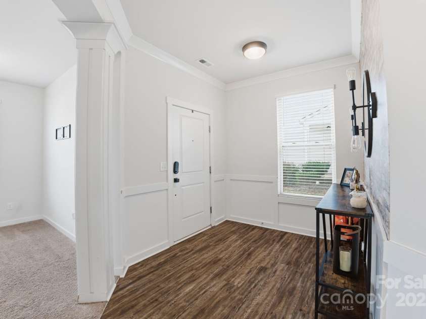 8220 Hudson Forest Drive, Charlotte, NC 28269.  MLS# CAR4325199, YatesRealty ID 10447. 