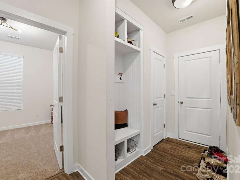 8220 Hudson Forest Drive, Charlotte, NC 28269.  MLS# CAR4325199, YatesRealty ID 10447. 
