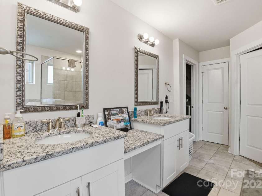 8220 Hudson Forest Drive, Charlotte, NC 28269.  MLS# CAR4325199, YatesRealty ID 10447. 