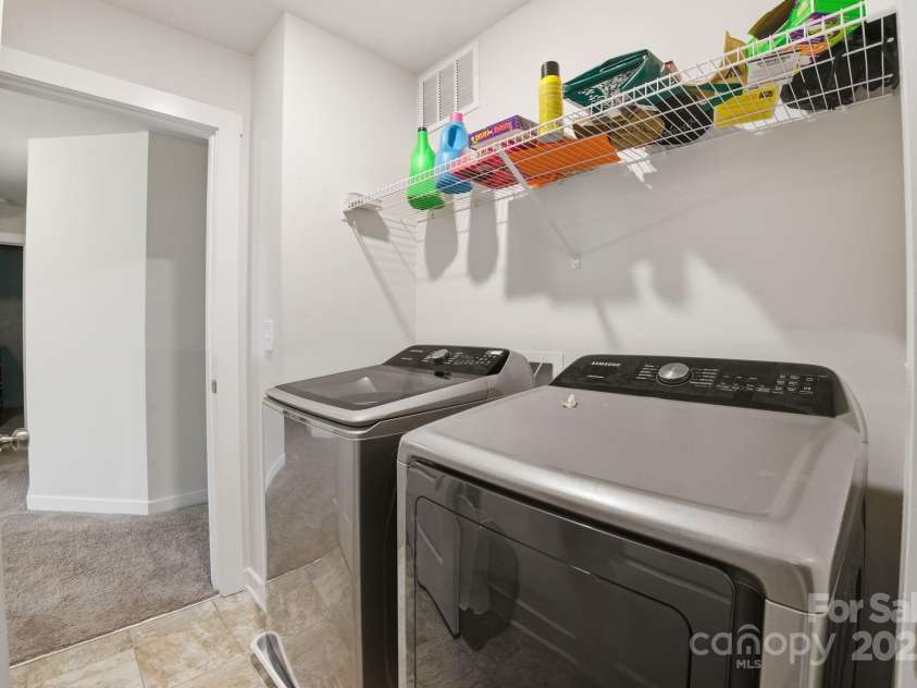 8220 Hudson Forest Drive, Charlotte, NC 28269.  MLS# CAR4325199, YatesRealty ID 10447. 