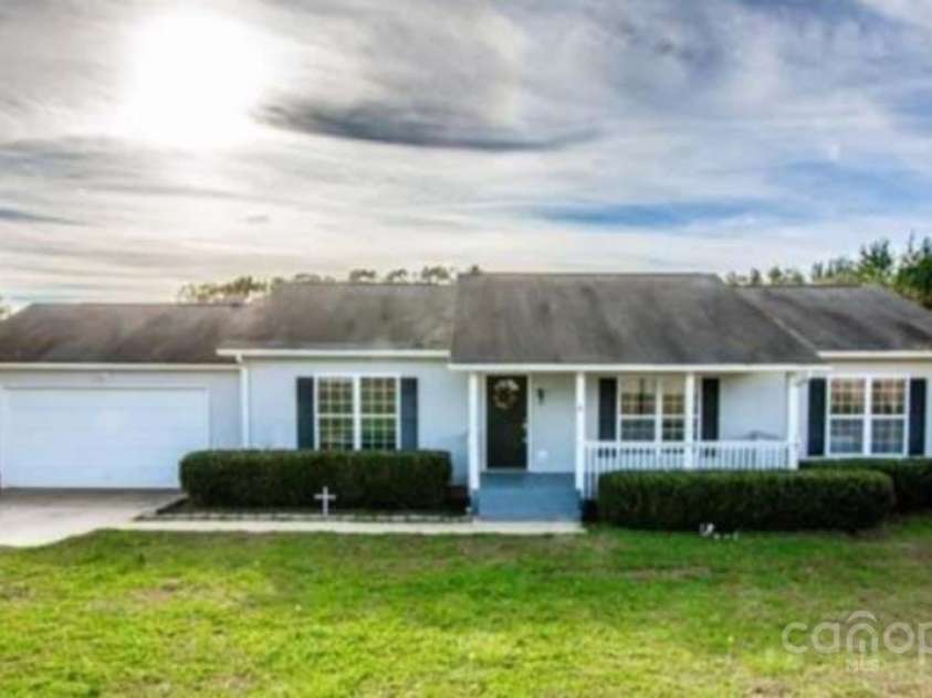 9450 Paul Payne Store Road, Stony Point, NC 28678.  MLS# CAR4232661, YatesRealty ID 10448. 