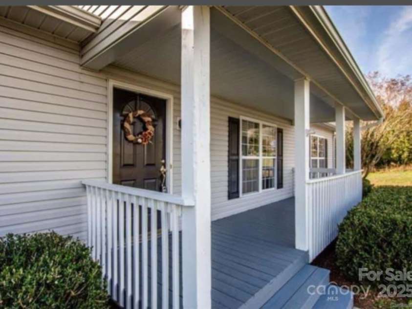 9450 Paul Payne Store Road, Stony Point, NC 28678.  MLS# CAR4232661, YatesRealty ID 10448. 