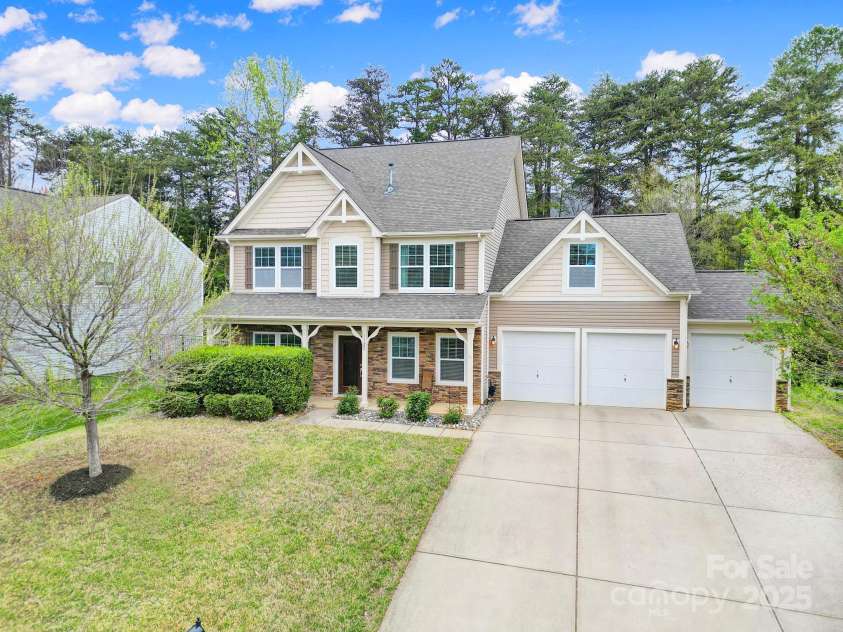 1122 Hartmann Court, Fort Mill, SC 29715.  MLS# CAR4232354, YatesRealty ID 10449. 