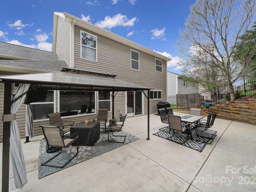 1122 Hartmann Court, Fort Mill, SC 29715.  MLS# CAR4232354, YatesRealty ID 10449. 