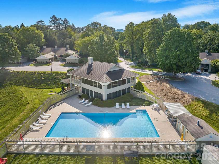 2604 Vineyard Boulevard, Asheville, NC 28805.  MLS# CAR4388776, YatesRealty ID 10449. Pool + Clubhouse