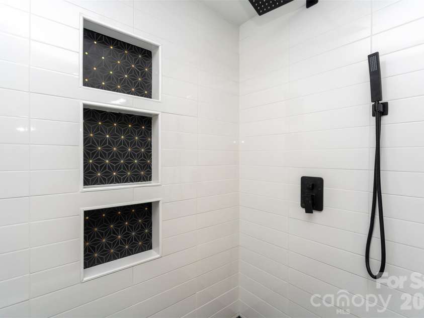 420 Bank Street, Salisbury, NC 28144.  MLS# CAR4400802, YatesRealty ID 1045. 