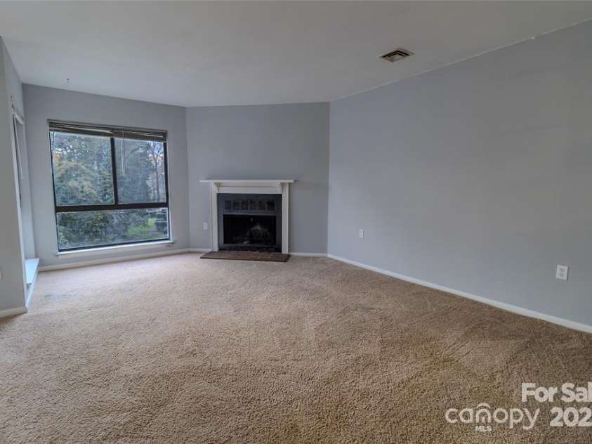 4814 Spring Lake Drive, Charlotte, NC 28212.  MLS# CAR4314359, YatesRealty ID 1045. 