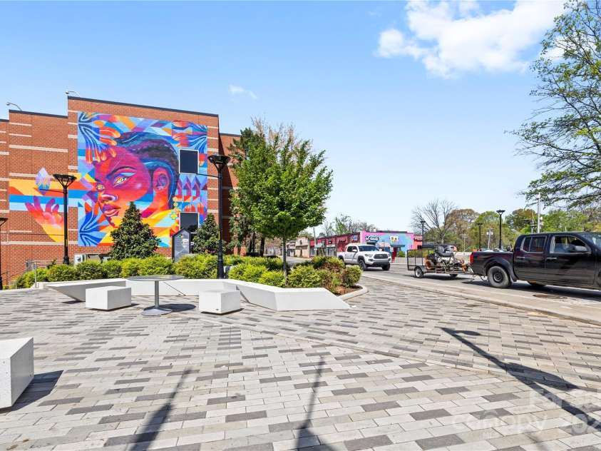 210 Walford Drive, Charlotte, NC 28208.  MLS# CAR4244793, YatesRealty ID 10450. 