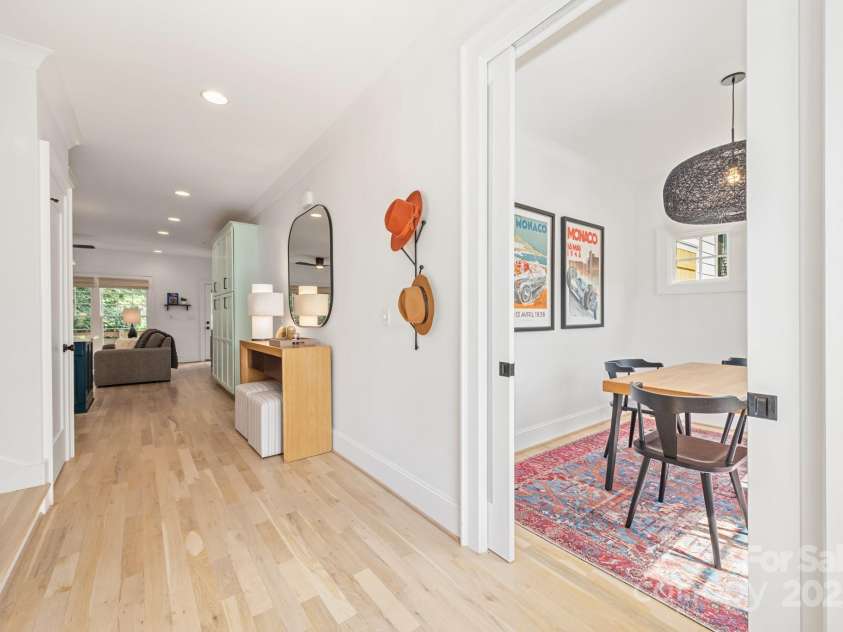 210 Walford Drive, Charlotte, NC 28208.  MLS# CAR4285362, YatesRealty ID 10450. 