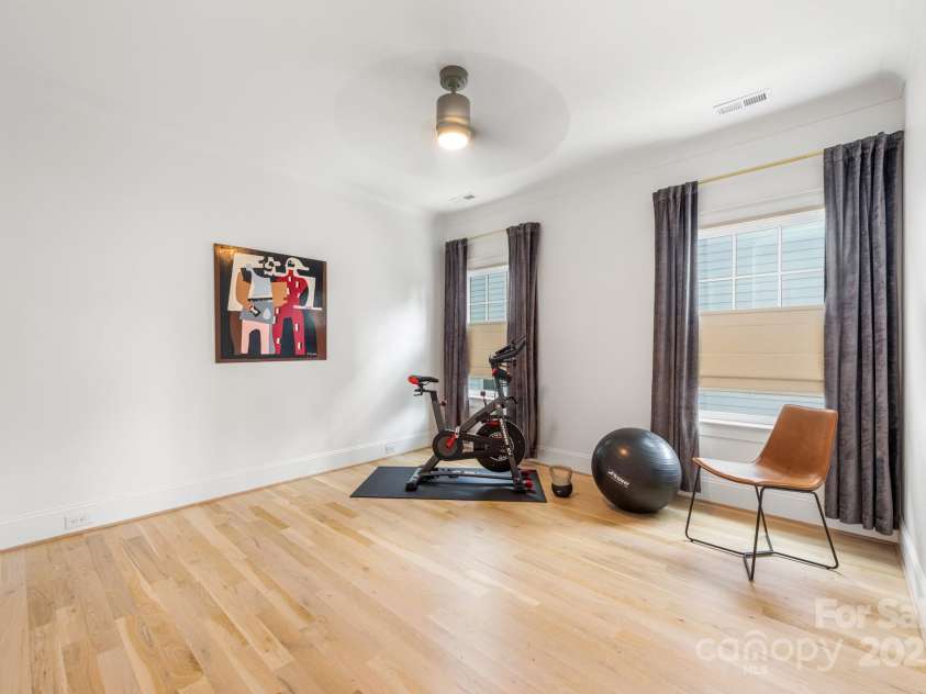 210 Walford Drive, Charlotte, NC 28208.  MLS# CAR4285362, YatesRealty ID 10450. 