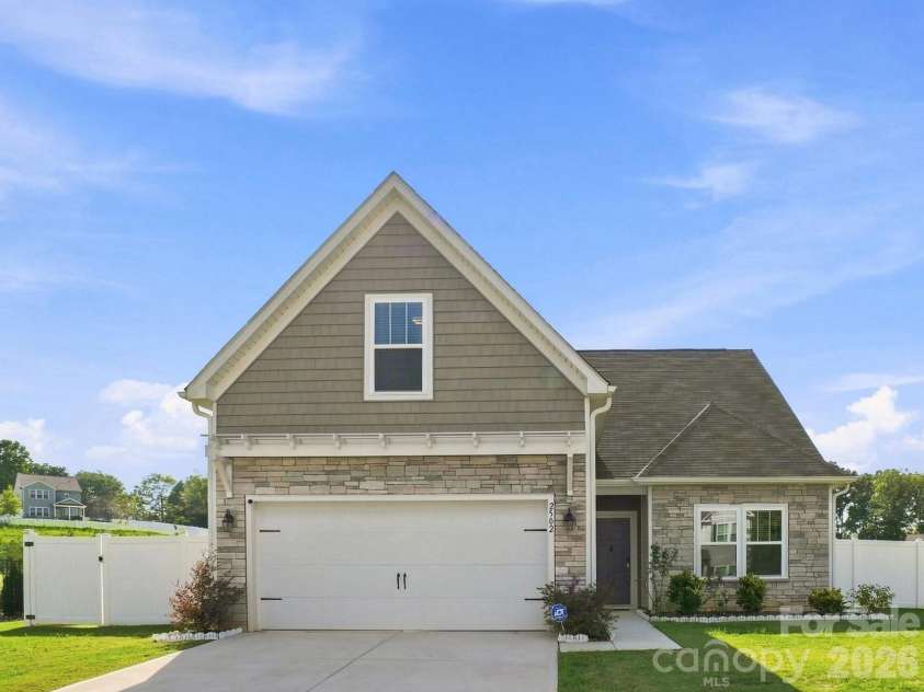 2502 Waverly Drive, Monroe, NC 28112.  MLS# CAR4416414, YatesRealty ID 10450. 