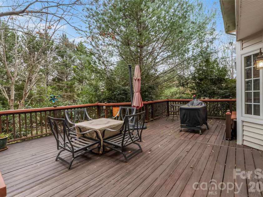 1726 Waterford Way, Morganton, NC 28655.  MLS# CAR4335451, YatesRealty ID 10451. 
