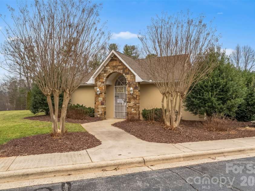 1726 Waterford Way, Morganton, NC 28655.  MLS# CAR4335451, YatesRealty ID 10451. 