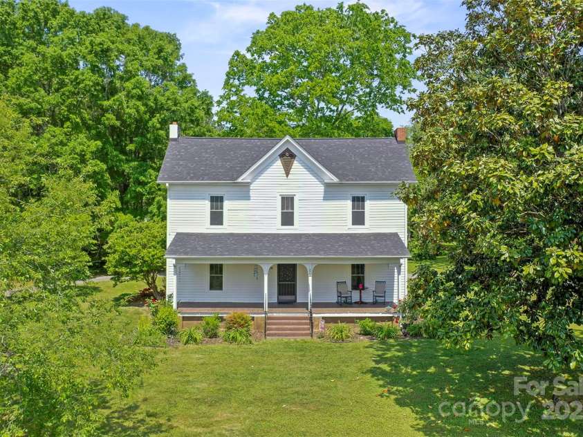 476 Bringle Ferry Road, Denton, NC 27239.  MLS# CAR4254204, YatesRealty ID 10452. 
