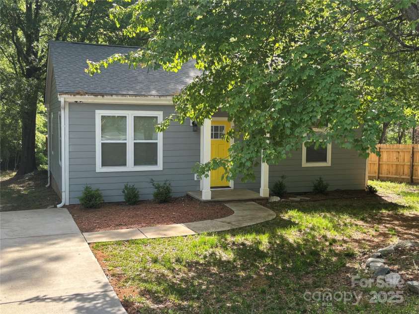 704 Guinn Street, Clover, SC 29710.  MLS# CAR4251904, YatesRealty ID 10453. Front Elevation