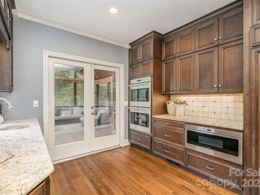 2600 Oakmeade Drive, Charlotte, NC 28270.  MLS# CAR4252462, YatesRealty ID 10454. 