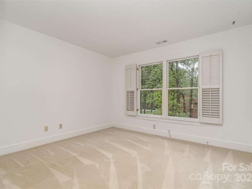 2600 Oakmeade Drive, Charlotte, NC 28270.  MLS# CAR4252462, YatesRealty ID 10454. 