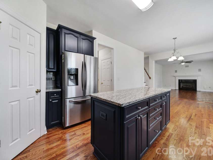 9025 Cambridge Green Drive, Charlotte, NC 28277.  MLS# CAR4352921, YatesRealty ID 10455. 