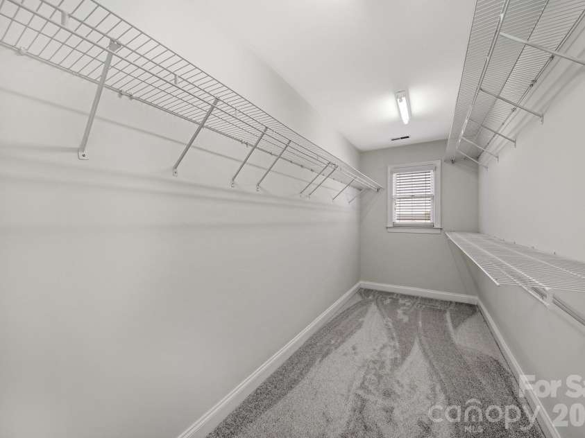 9025 Cambridge Green Drive, Charlotte, NC 28277.  MLS# CAR4352921, YatesRealty ID 10455. 
