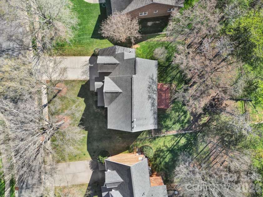 9025 Cambridge Green Drive, Charlotte, NC 28277.  MLS# CAR4352921, YatesRealty ID 10455. 