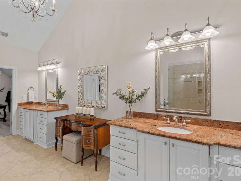 1305 Anniston Place, Wesley Chapel, NC 28079.  MLS# CAR4355553, YatesRealty ID 10457. Primary Bath